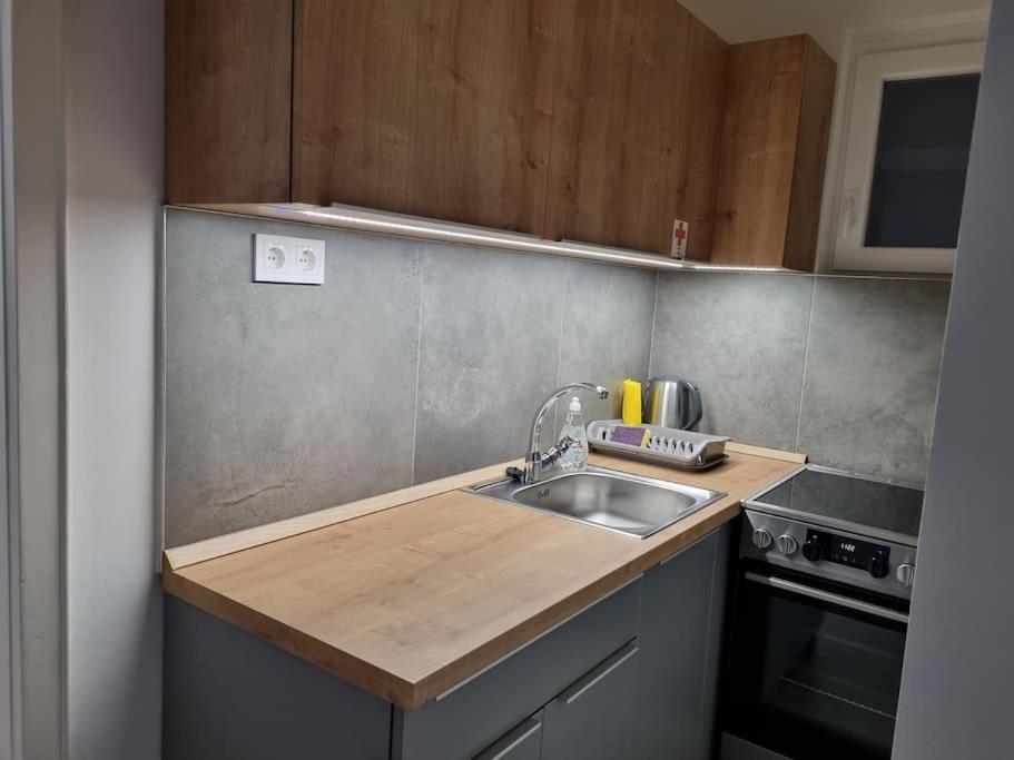 Downtown Studio Apartman Beci Exterior foto
